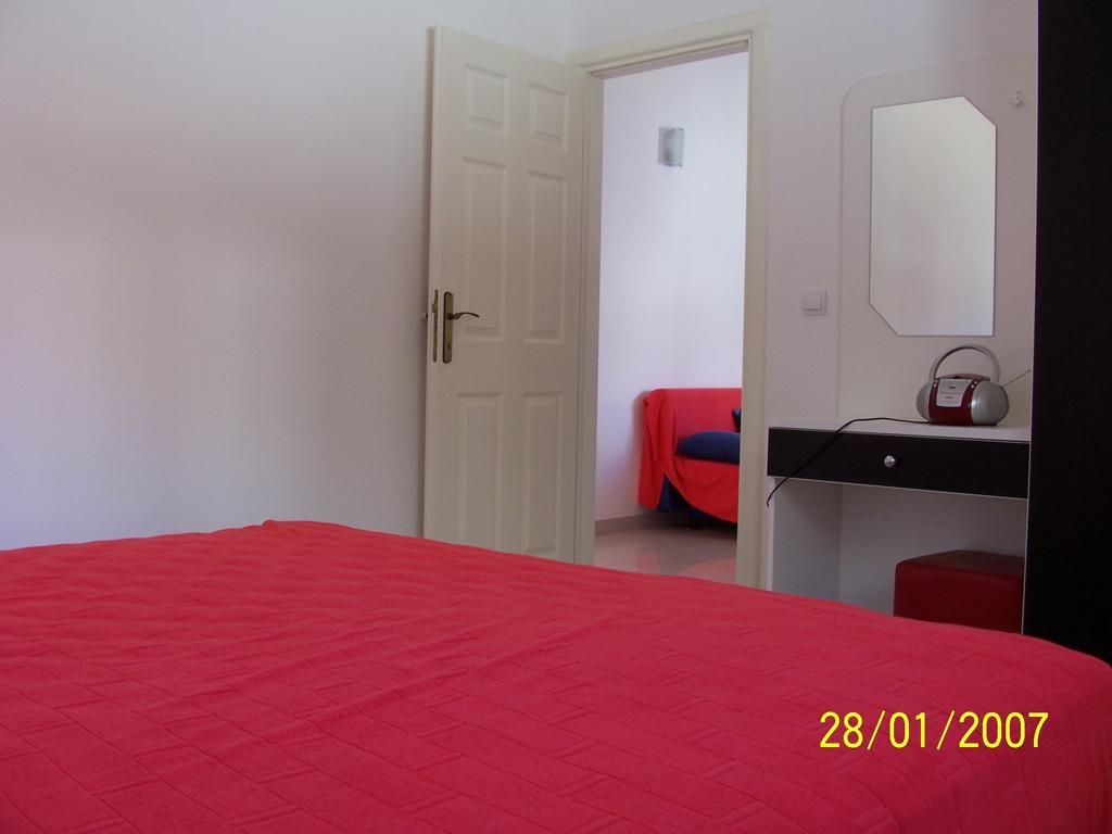 Apartments Perdijic Nemira Omiš Quarto foto