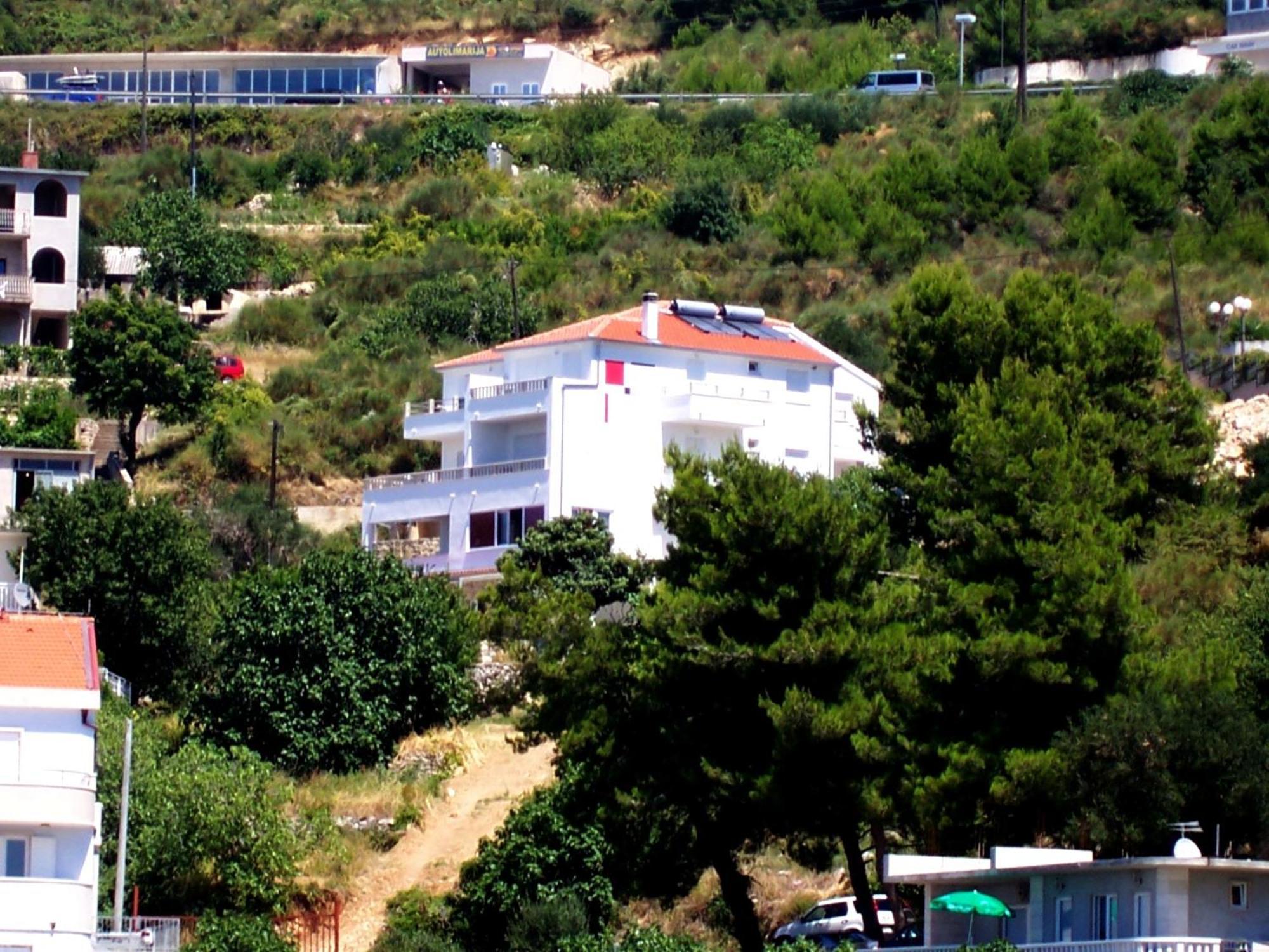 Apartments Perdijic Nemira Omiš Exterior foto