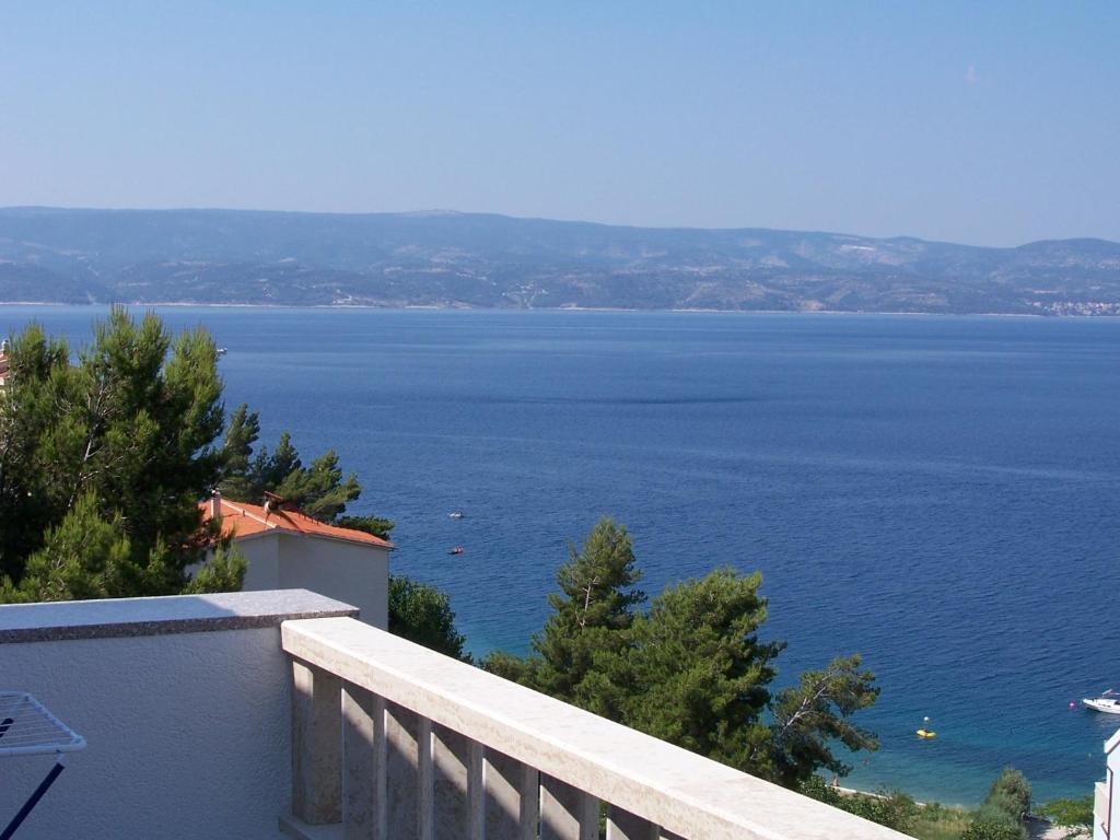 Apartments Perdijic Nemira Omiš Quarto foto